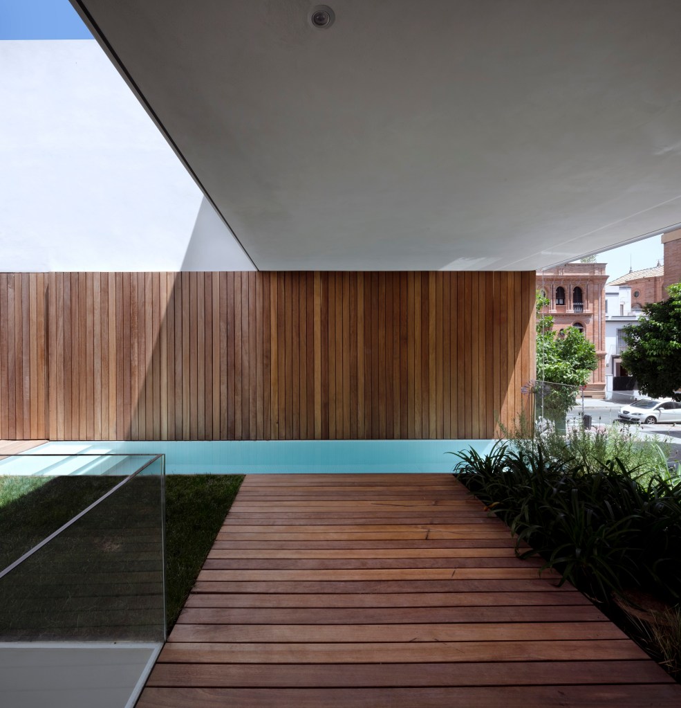 La imagen tiene un atributo ALT vacío; su nombre de archivo es 20.jpg