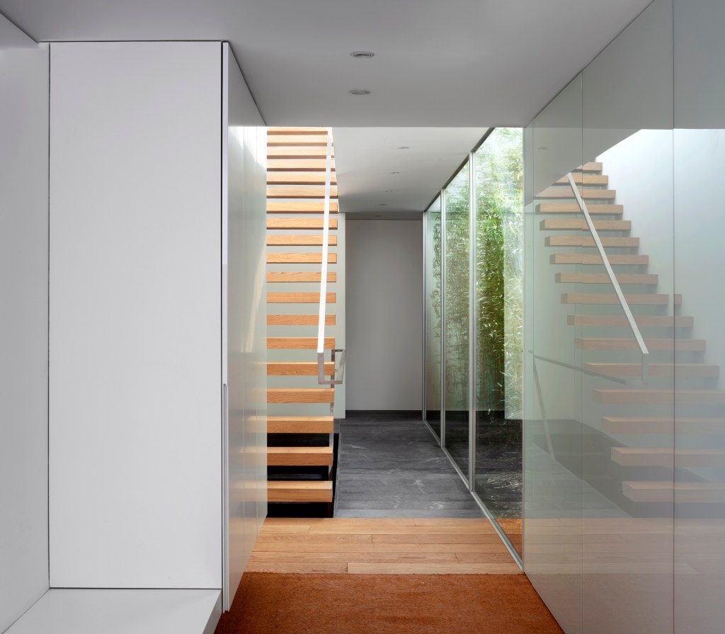 La imagen tiene un atributo ALT vacío; su nombre de archivo es 5.jpg